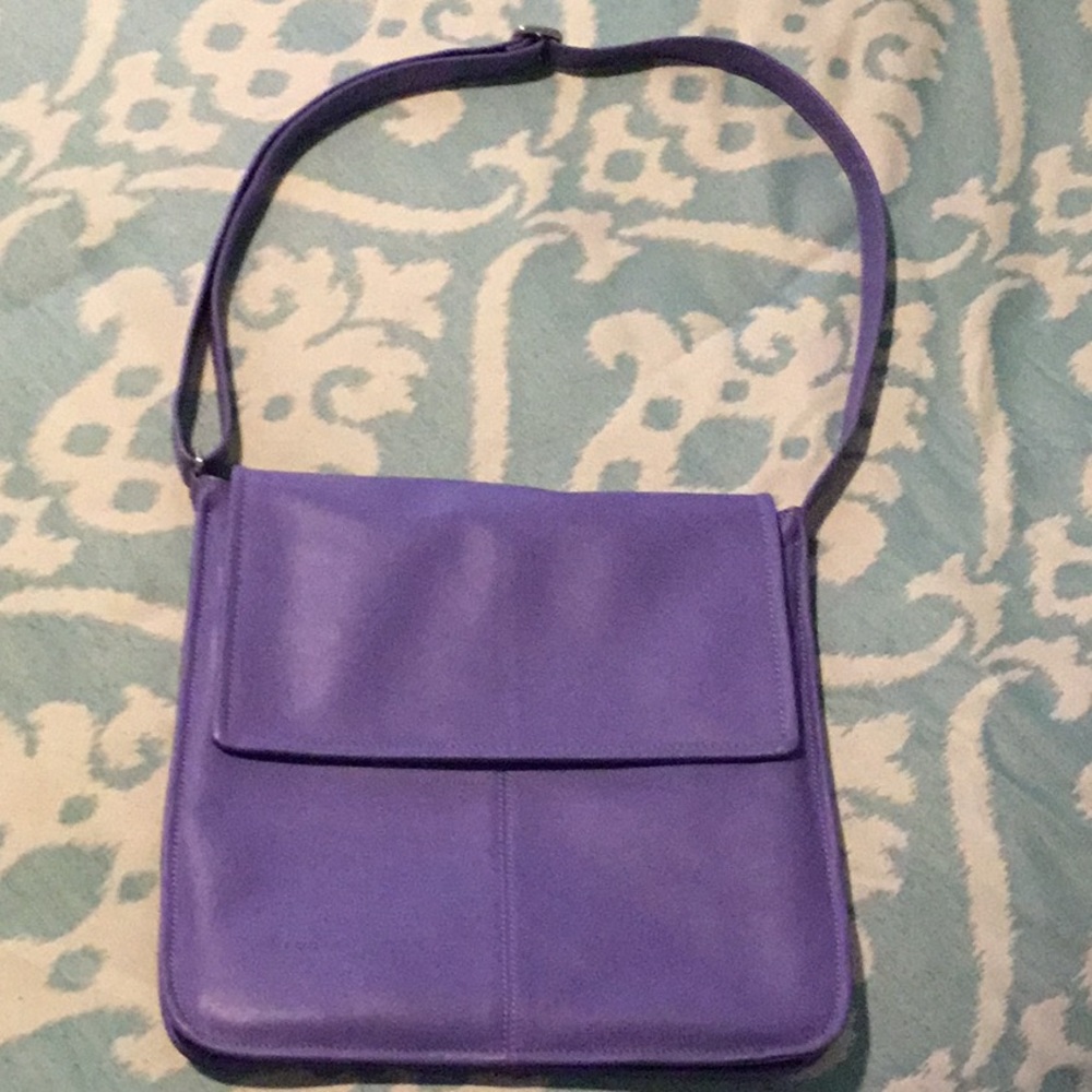 Purple Nicoli bag with multiple compartments (excellent condition)